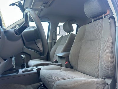 2017 Nissan Frontier Crew Cab 4x2 SV V6 Auto