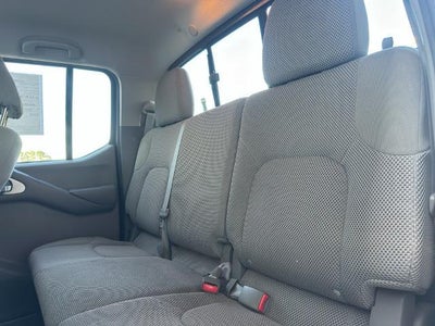 2017 Nissan Frontier Crew Cab 4x2 SV V6 Auto