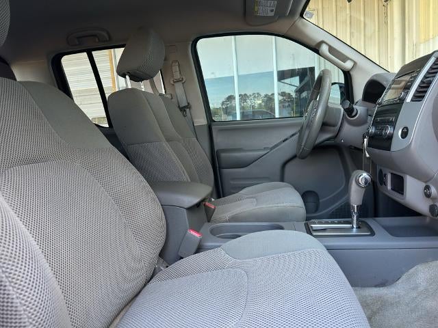 2017 Nissan Frontier Crew Cab 4x2 SV V6 Auto