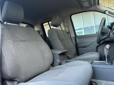 2017 Nissan Frontier Crew Cab 4x2 SV V6 Auto
