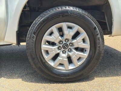 2024 Nissan Frontier Crew Cab 4x4 SV