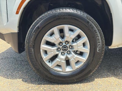 2024 Nissan Frontier Crew Cab 4x4 SV