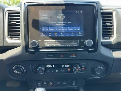 2024 Nissan Frontier Crew Cab 4x4 SV