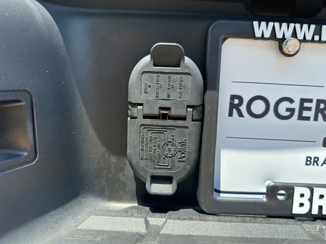 2024 Nissan Frontier Crew Cab 4x4 SV