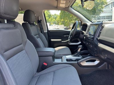 2024 Nissan Frontier Crew Cab 4x4 SV