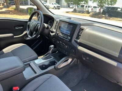 2024 Nissan Frontier Crew Cab 4x4 SV