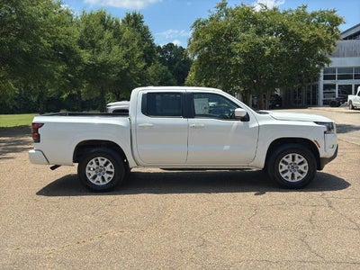 2024 Nissan Frontier Crew Cab 4x4 SV