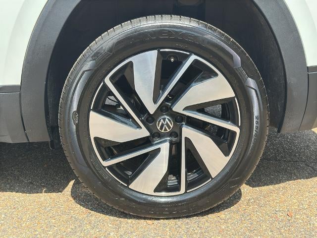 2024 Volkswagen Atlas 2.0T SE w/Technology 4MOTION