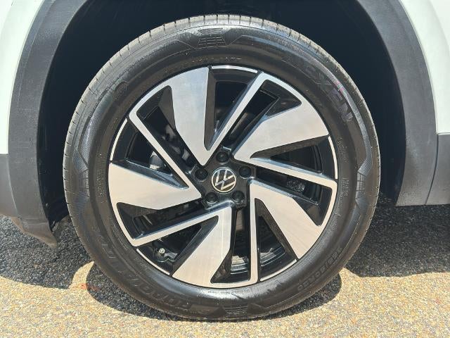 2024 Volkswagen Atlas 2.0T SE w/Technology 4MOTION