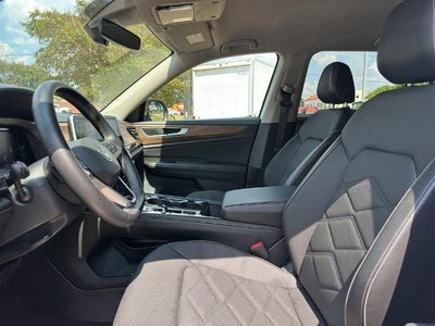 2024 Volkswagen Atlas 2.0T SE w/Technology 4MOTION