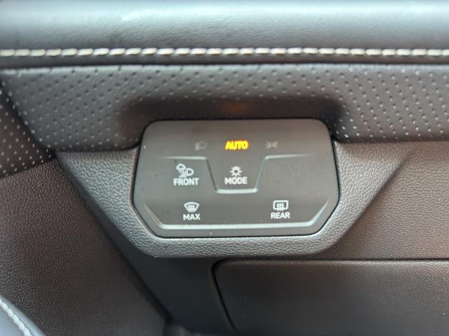 2024 Volkswagen Atlas 2.0T SE w/Technology 4MOTION