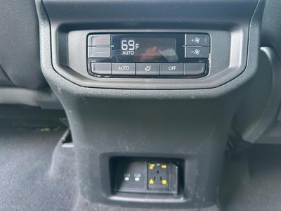 2024 Volkswagen Atlas 2.0T SE w/Technology 4MOTION