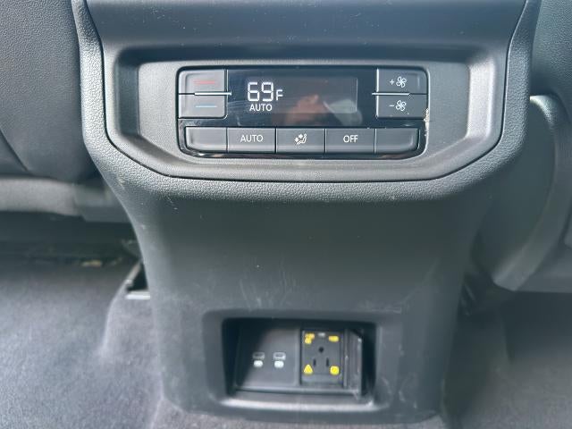 2024 Volkswagen Atlas 2.0T SE w/Technology 4MOTION