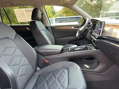 2024 Volkswagen Atlas 2.0T SE w/Technology 4MOTION