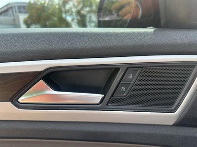 2022 Volkswagen Atlas 2.0T SE w/Technology FWD
