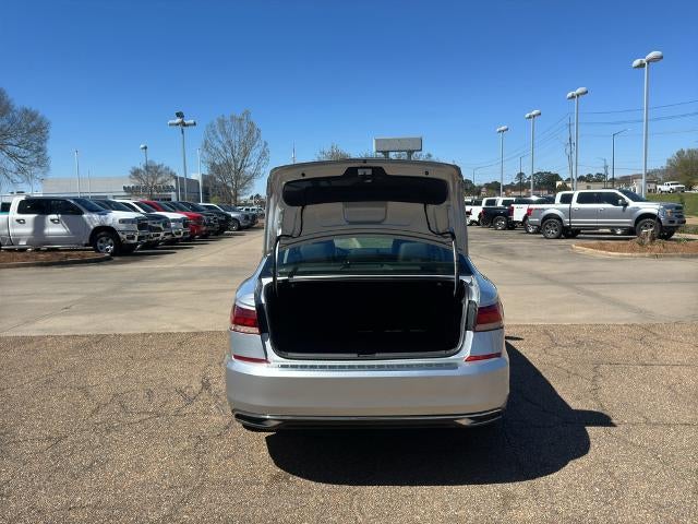 2021 Volkswagen Passat 2.0T SE Auto