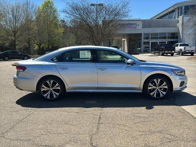 2021 Volkswagen Passat 2.0T SE Auto