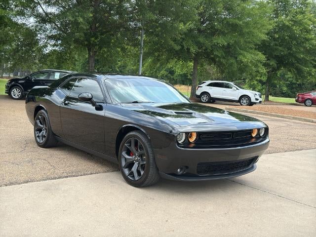 2020 Dodge Challenger SXT Auto's photo