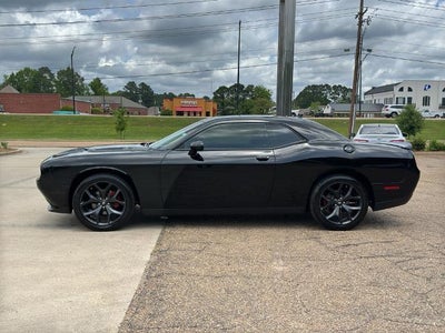 2020 Dodge Challenger SXT RWD