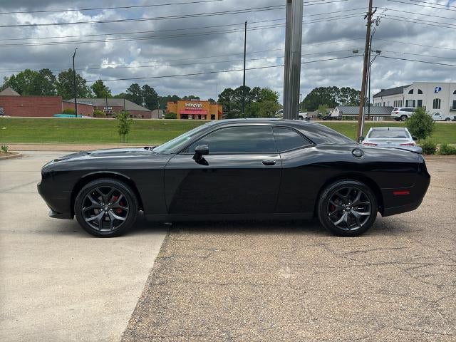 2020 Dodge Challenger SXT RWD