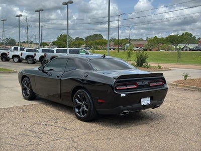 2020 Dodge Challenger SXT RWD