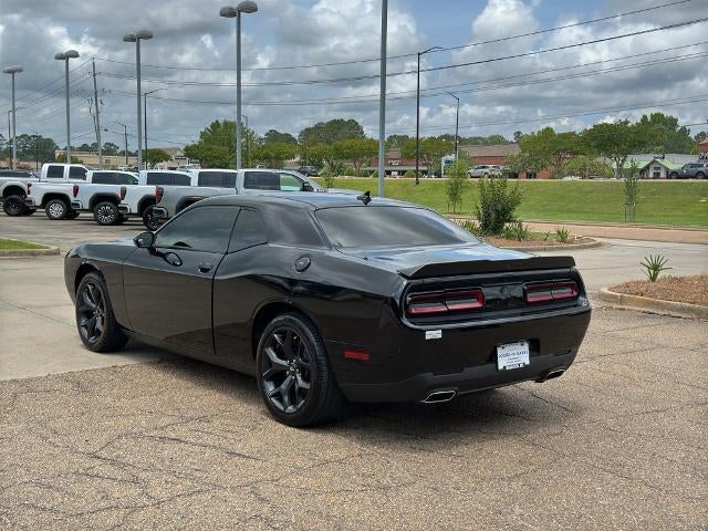 2020 Dodge Challenger SXT RWD