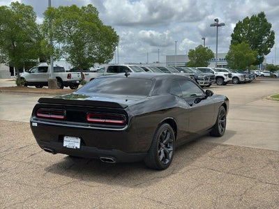 2020 Dodge Challenger SXT RWD