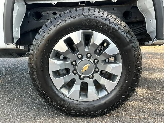 2024 Chevrolet Silverado 2500 HD Crew Cab Standard Box 4-Wheel Drive Custom