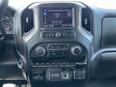 2024 Chevrolet Silverado 2500 HD Crew Cab Standard Box 4-Wheel Drive Custom