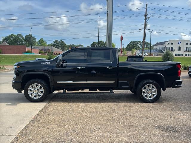 2024 Chevrolet Silverado 2500 HD Crew Cab Standard Box 4-Wheel Drive High Country