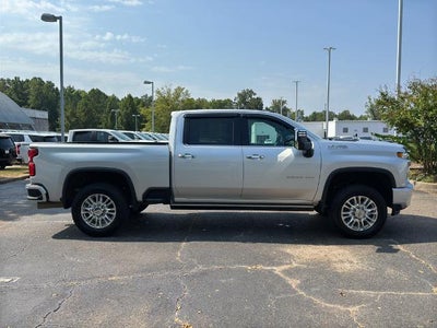 2022 Chevrolet Silverado 2500 HD Crew Cab Standard Box 4-Wheel Drive High Country