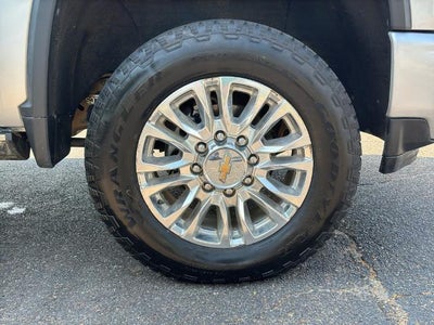 2022 Chevrolet Silverado 2500 HD Crew Cab Standard Box 4-Wheel Drive High Country