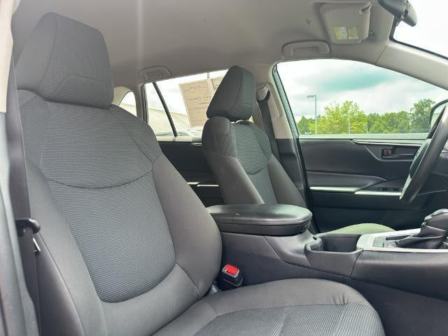 2024 Toyota RAV4 LE FWD (GS)