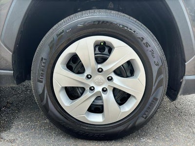2024 Toyota RAV4 LE FWD (GS)