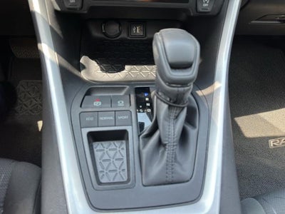 2024 Toyota RAV4 XLE FWD (Natl)