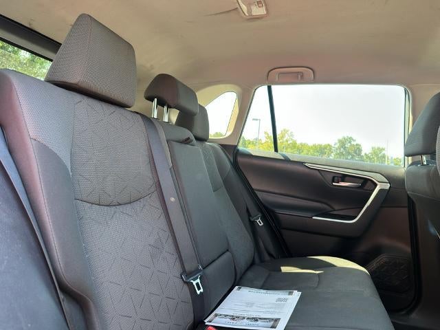 2021 Toyota RAV4 XLE FWD (GS)
