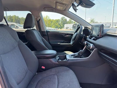 2021 Toyota RAV4 XLE FWD (GS)