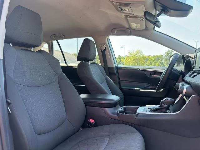 2021 Toyota RAV4 XLE FWD (GS)