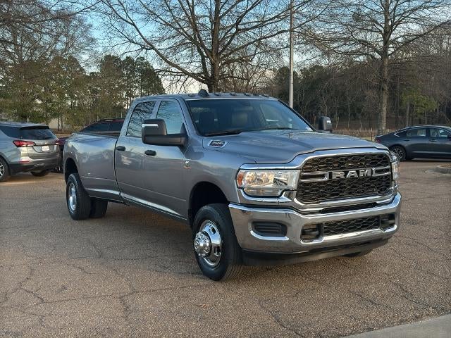 2024 RAM 3500 Tradesman 4x4 Crew Cab 8' Box