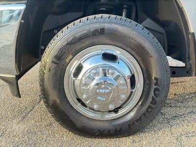 2024 RAM 3500 Tradesman 4x4 Crew Cab 8' Box