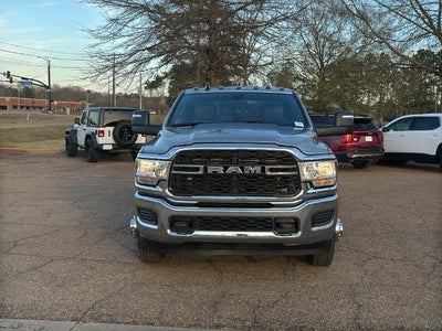 2024 RAM 3500 Tradesman 4x4 Crew Cab 8' Box
