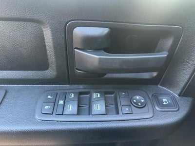 2024 RAM 3500 Tradesman 4x4 Crew Cab 8' Box