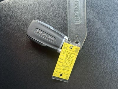 2024 RAM 3500 Tradesman 4x4 Crew Cab 8' Box