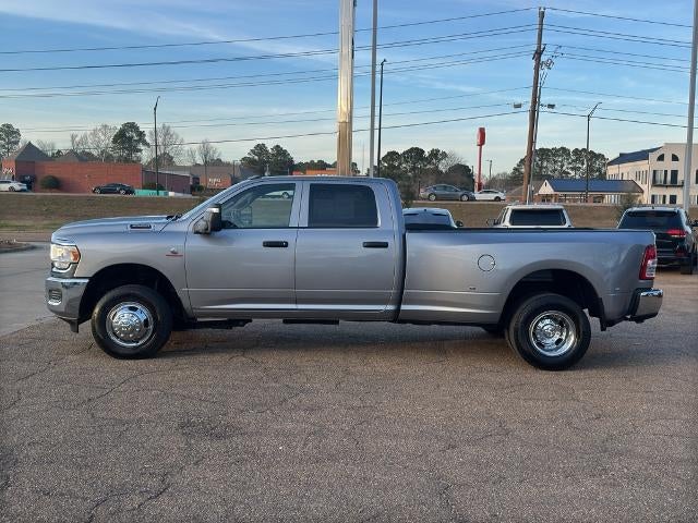 2024 RAM 3500 Tradesman 4x4 Crew Cab 8' Box