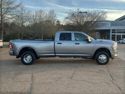 2024 RAM 3500 Tradesman 4x4 Crew Cab 8' Box