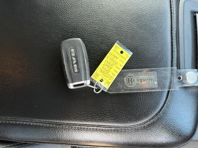 2024 RAM 3500 Big Horn 4x4 Crew Cab 8' Box