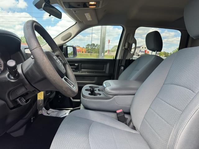 2019 RAM 1500 Classic Tradesman 4x2 Crew Cab 5'7" Box