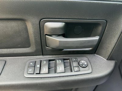 2019 RAM 1500 Classic Tradesman 4x2 Crew Cab 5'7" Box