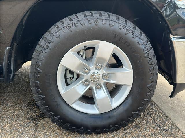 2019 RAM 1500 Classic Tradesman 4x2 Crew Cab 5'7" Box