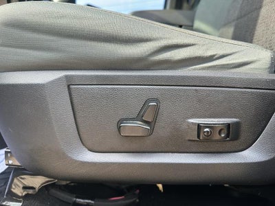 2015 RAM 2500 4WD Crew Cab 6.4 Ft Box Big Horn